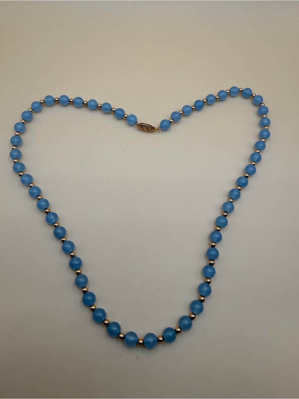 14k Yellow Gold Blue Jade Collar Necklace 18”.